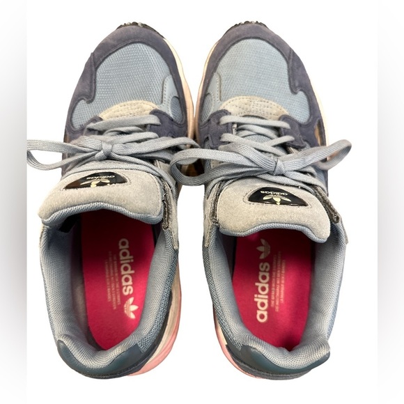 Adidas Women’s ‘Falcon’ Sneakers. Gray Size 9 Excellent Condition - Picture 3 of 7